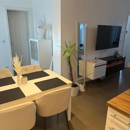 Apartman 3 *